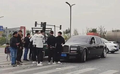 劳斯莱斯吃瓜群众,吃瓜群众眼中的奢华盛宴